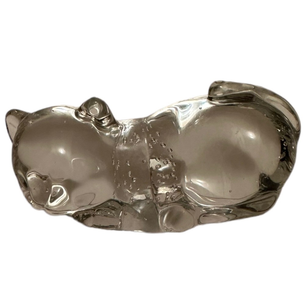 Clear glass cat with controlled bubbles and polished bottom